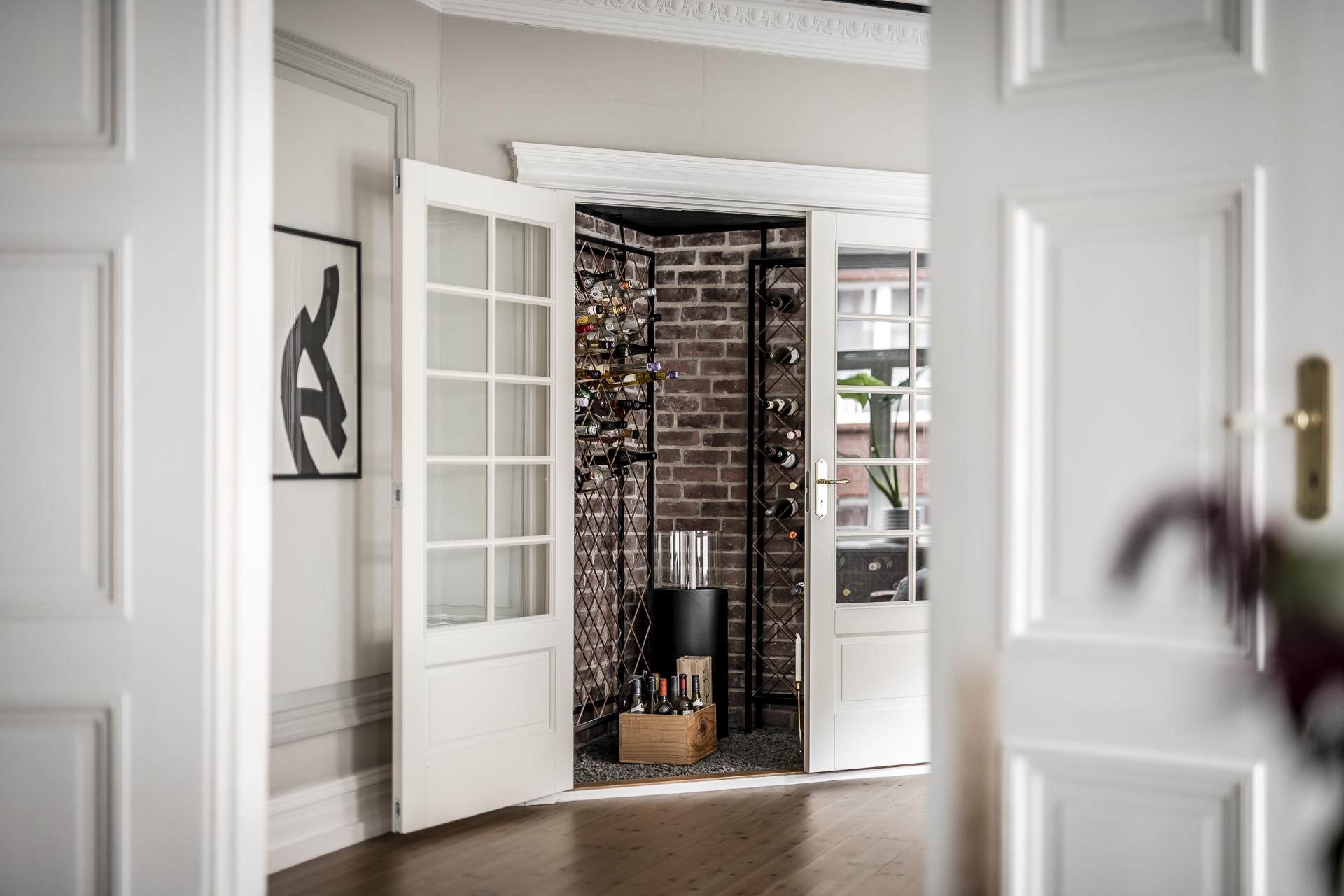 Linnéstadens lyxigaste vinkällare - eller klädförvaring för den som prioriterar det