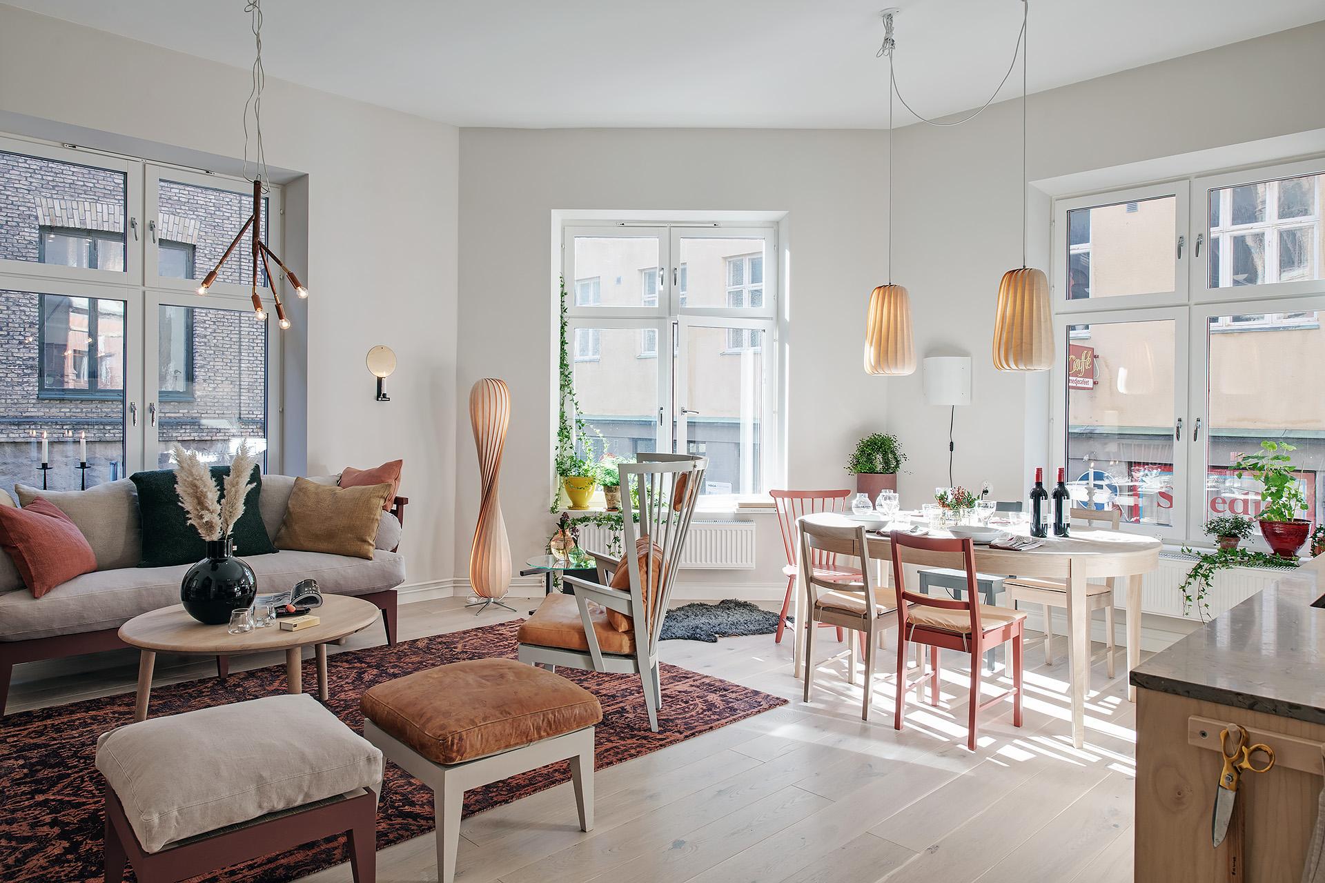 Välkommen till ett minutiöst renoverat hem