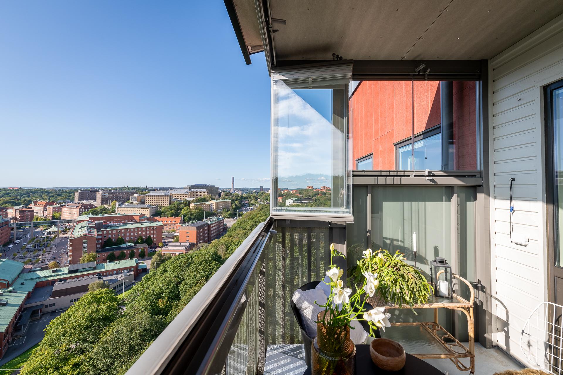 Här bjuds man på sol från lunch till solnedgång och hänförande vy