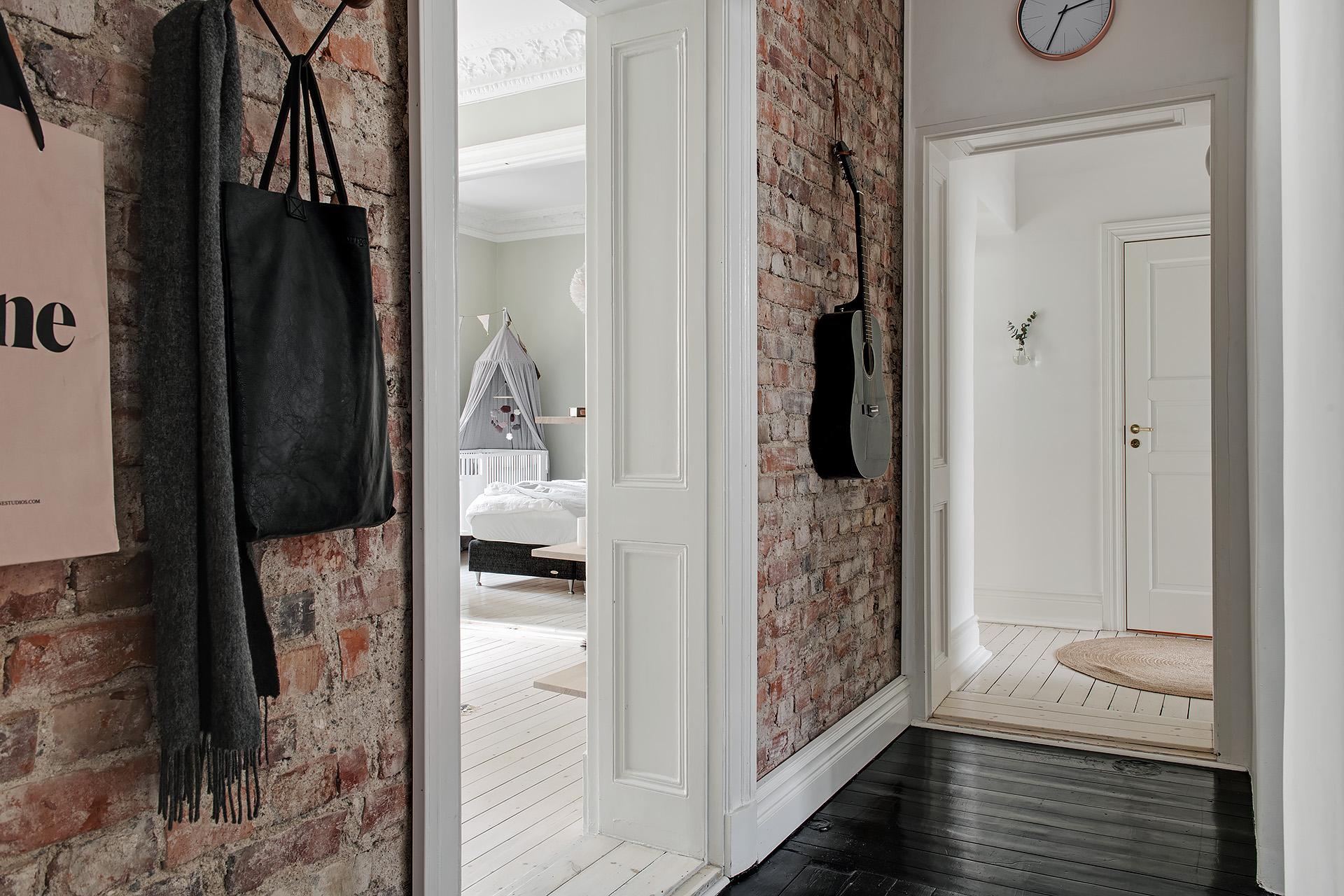 Framtagen tegelvägg i original