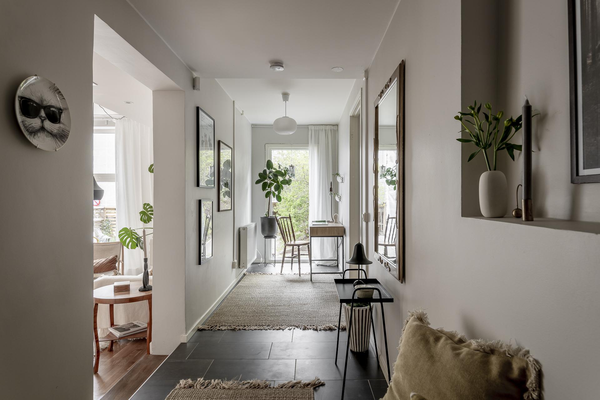 Nivåskillnader och en självklar plats för hemmakontor finns