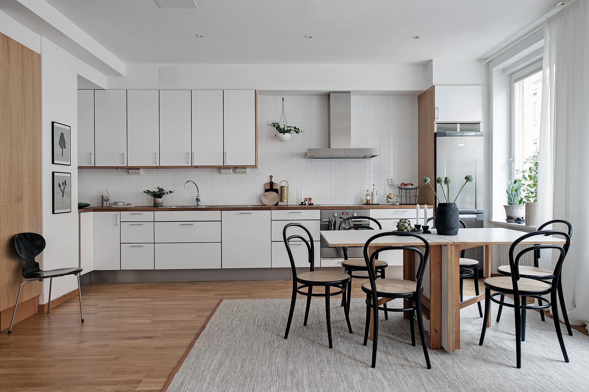 Alla vitvaror från Electrolux och diskmaskinen är integrerad