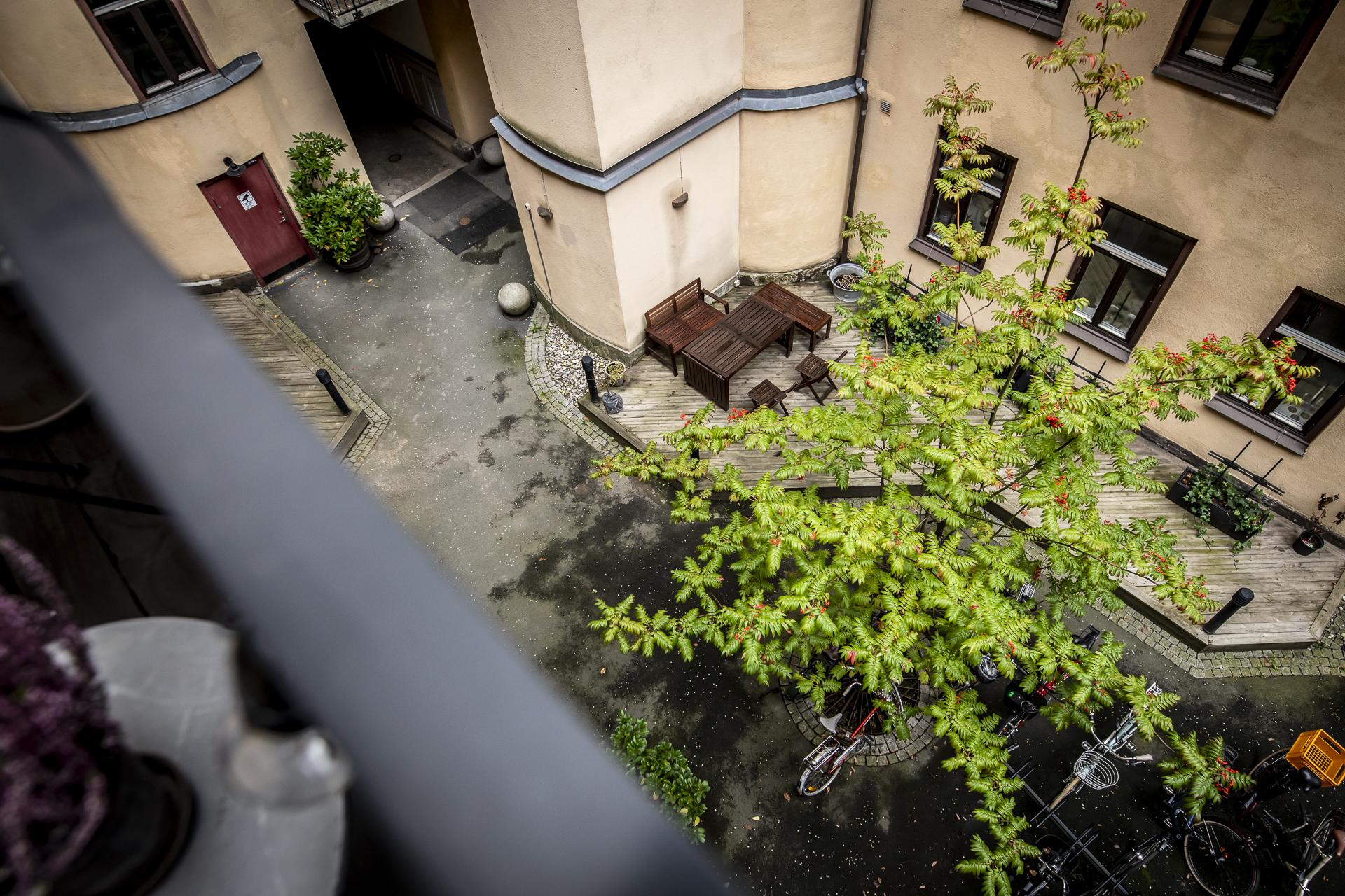 Skönt högt gårdsläge