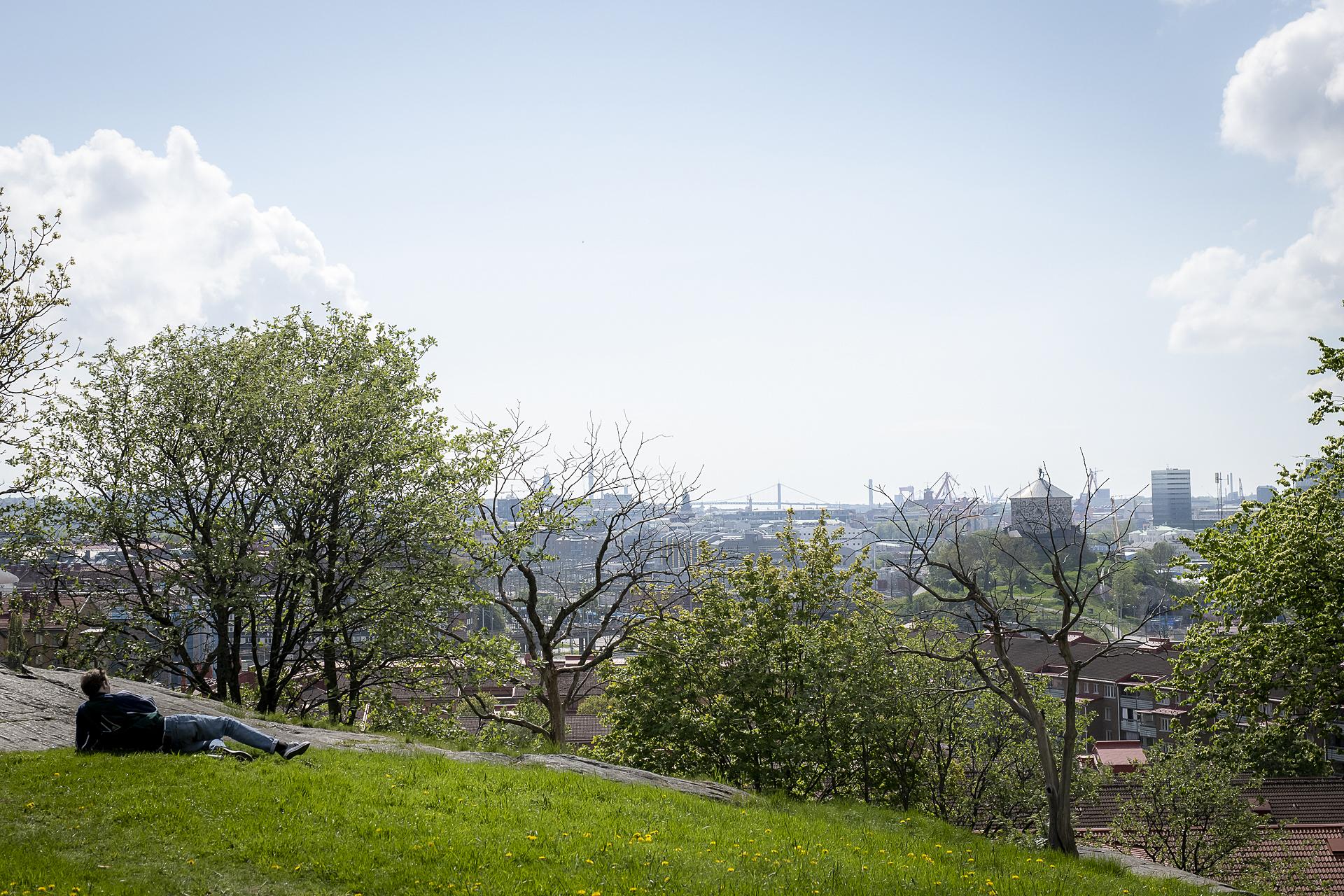 Alldeles nära ligger Redbergsparken, varifrån man har sagolik utsikt över Göteborg