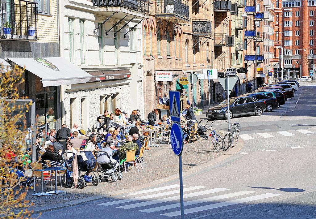 Slink in på en kopp kaffe på vägen hem från jobbet