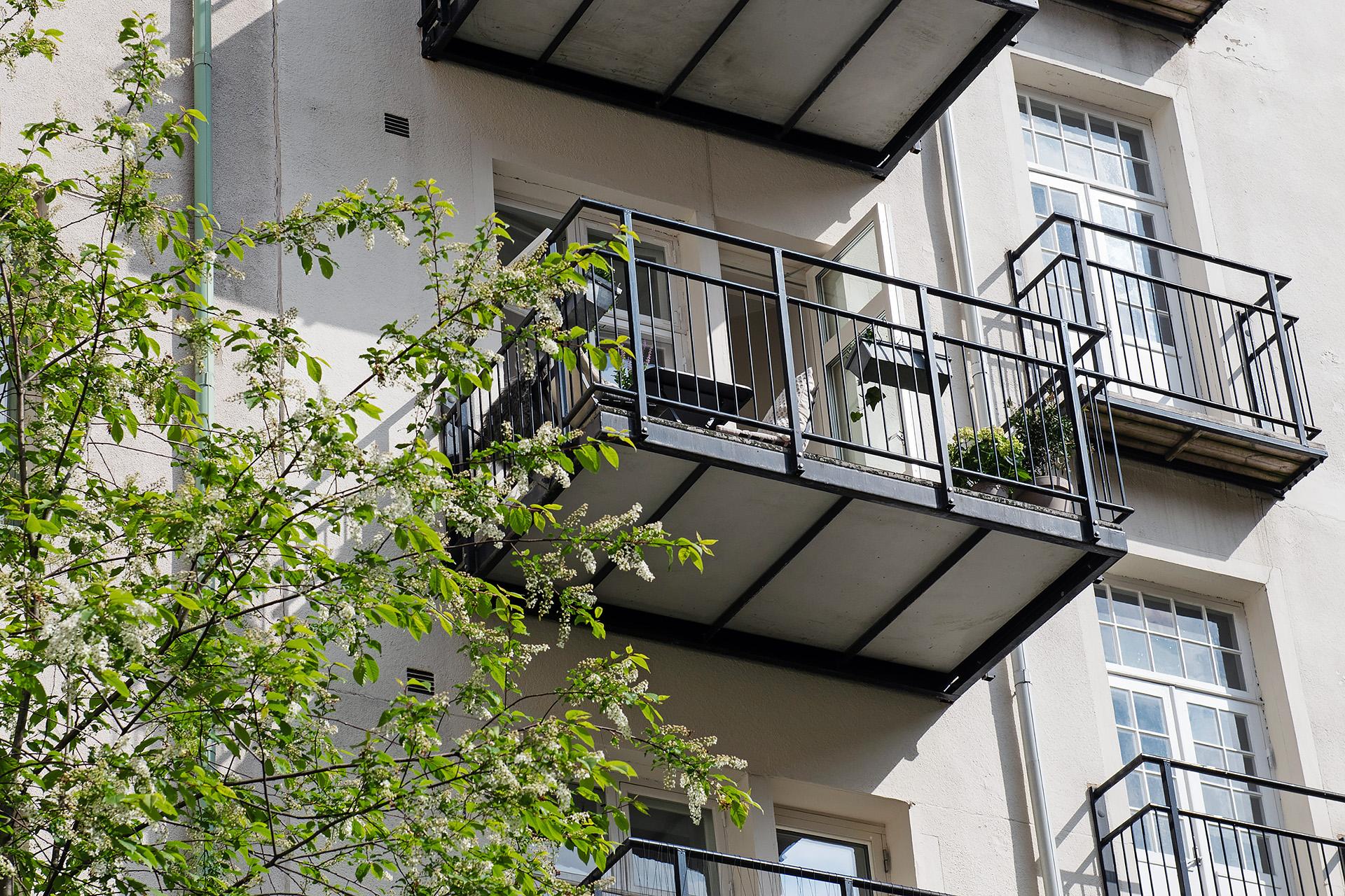 Läget är högt, sydligt och totalt lugnt och tyst