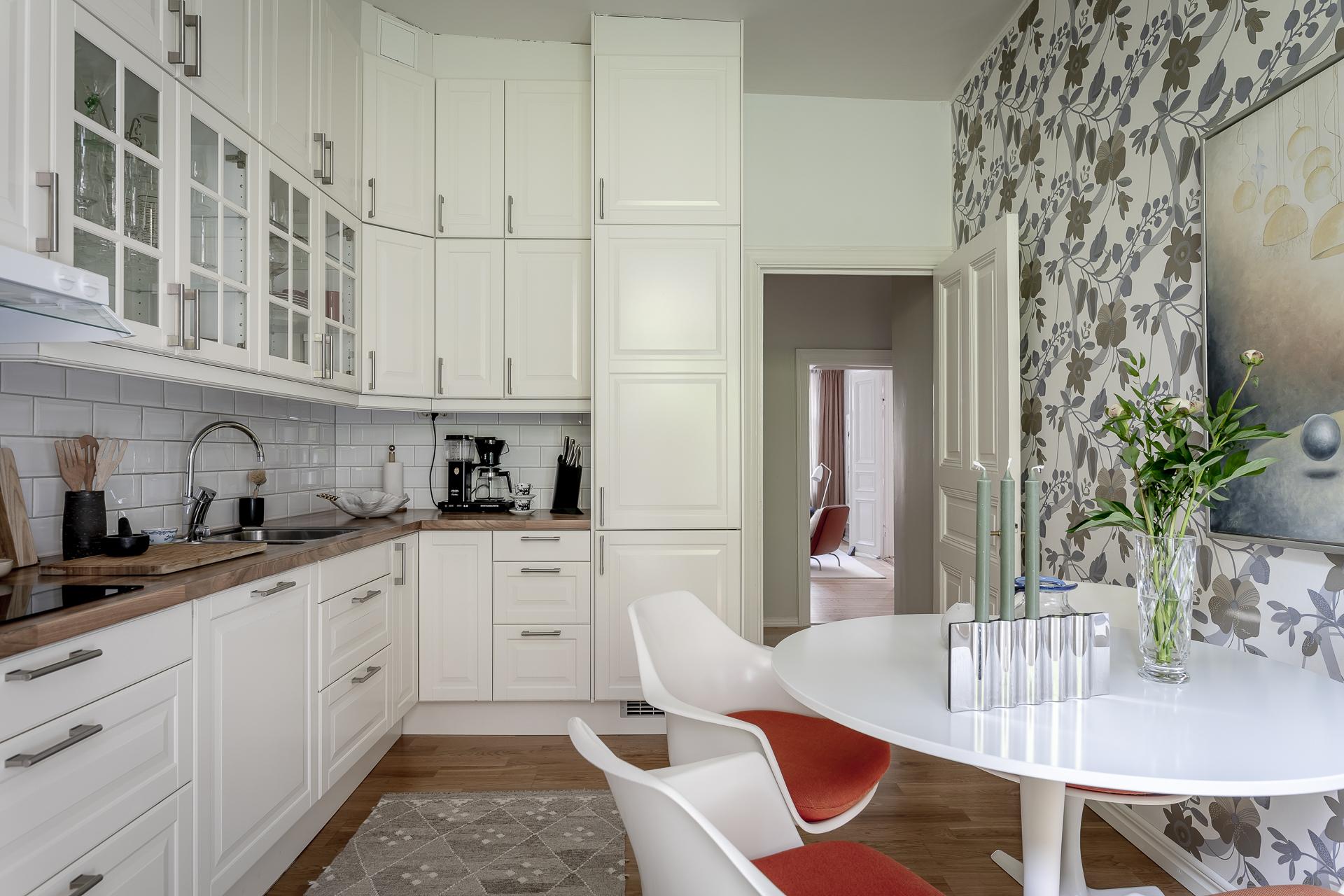 Här lagas det mat på induktionshäll och i integrerad ugn