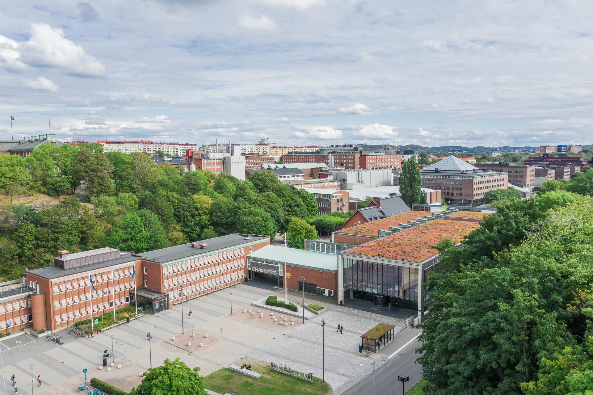 Chalmers ligger några minuters promenad bort