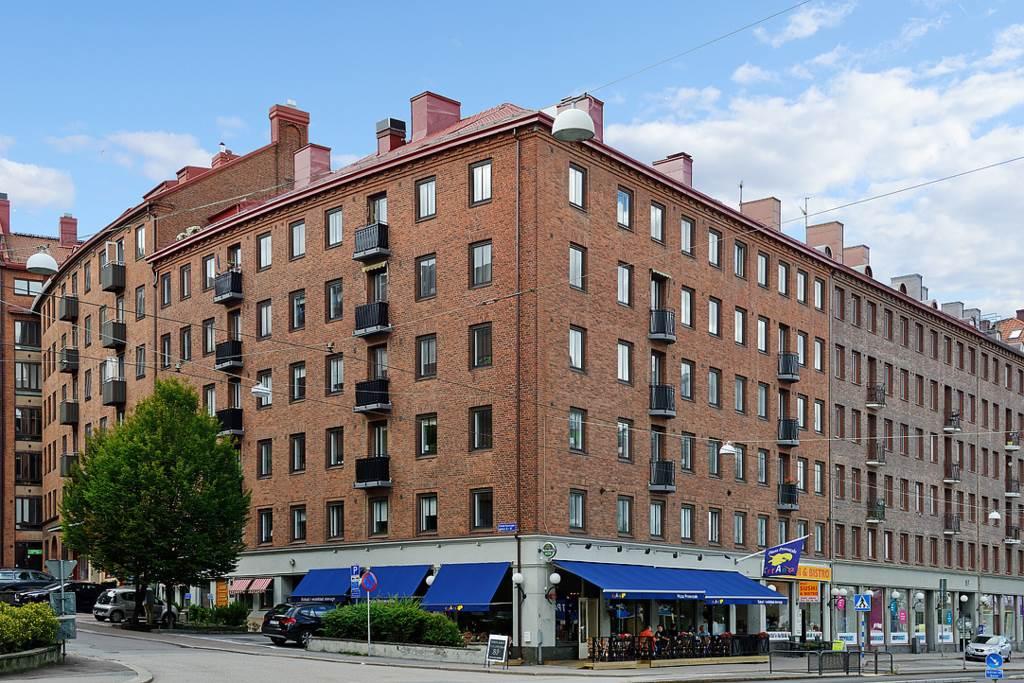 Välhållen tegelfastighet anno 1932