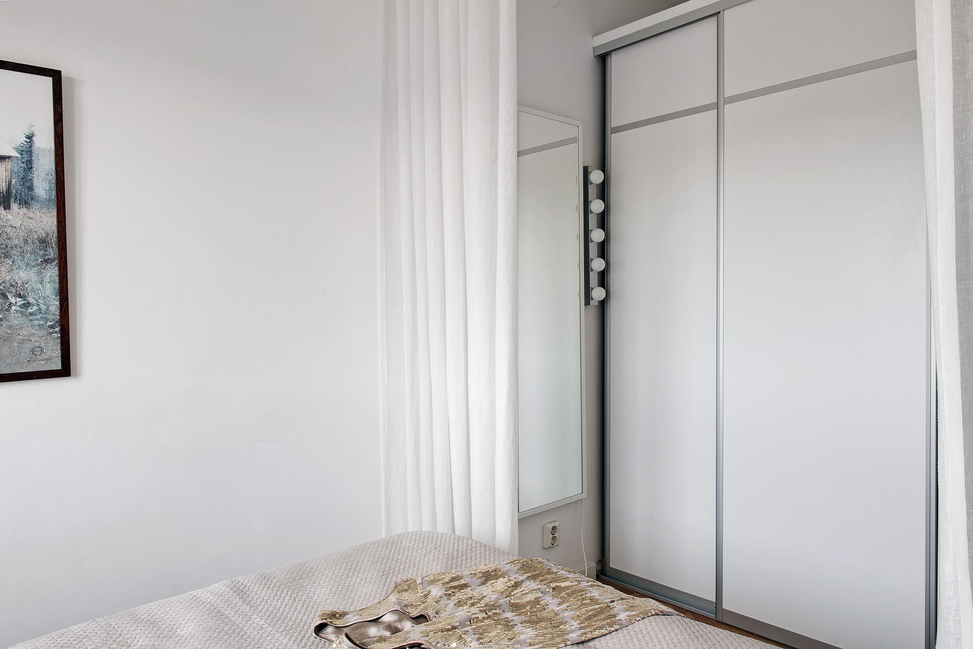 Platsbyggd garderobsförvaring