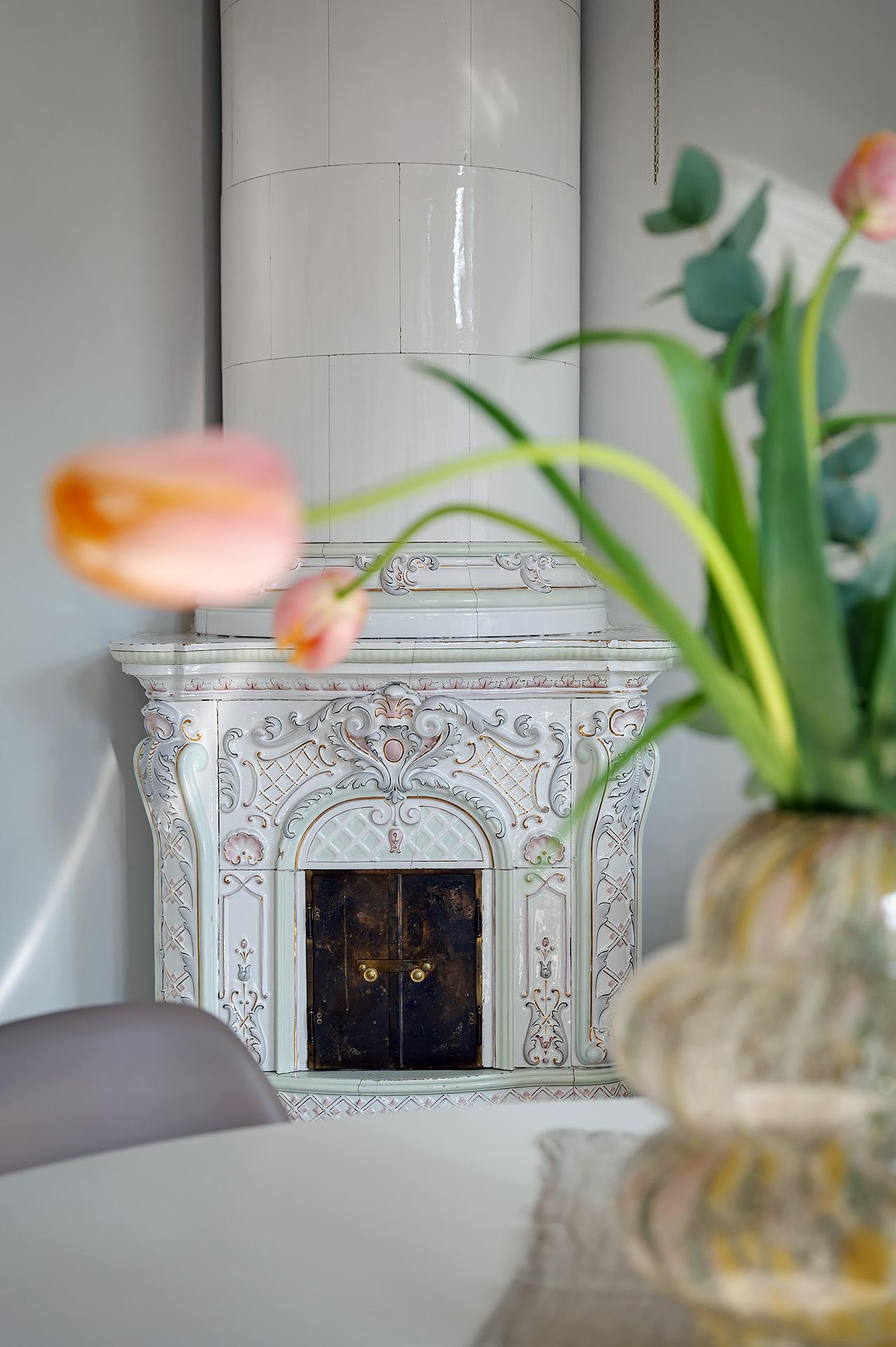 Hur många kan skryta med en kakelugn i köket?