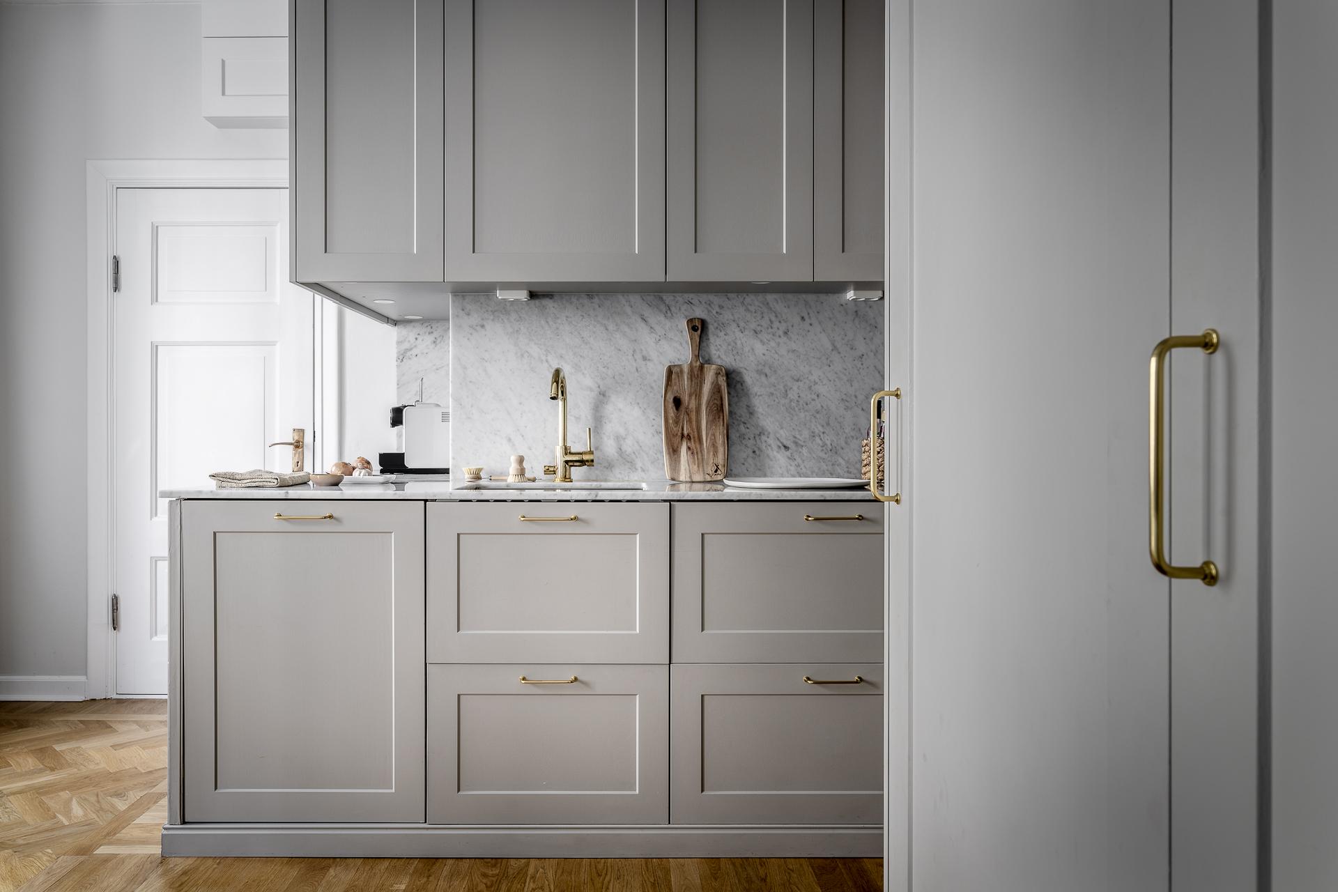 Raka, eleganta linjer