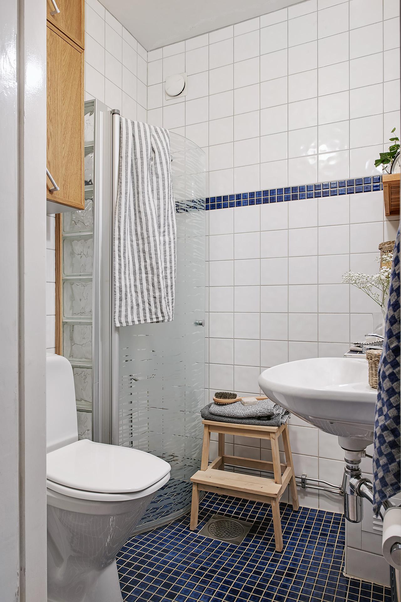 Badrummet renoverades 2002.