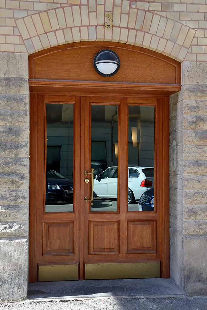 Den vackra ekporten på Alfhemsgatan 3