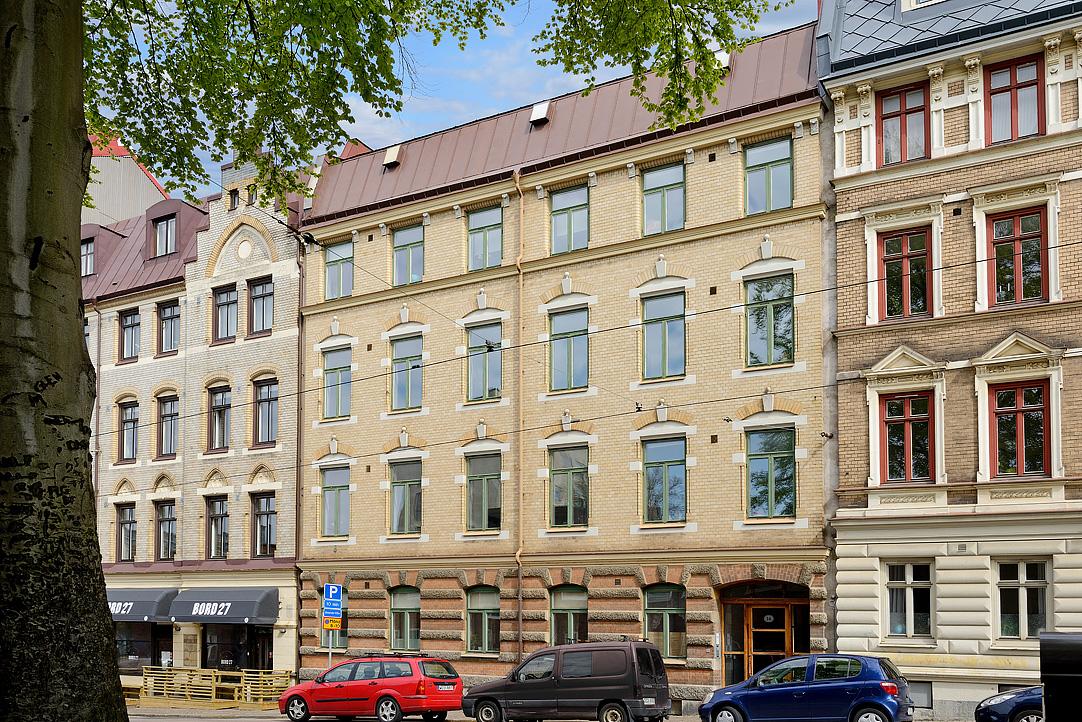 Ingen fasad är den andra lik på Haga Kyrkogata