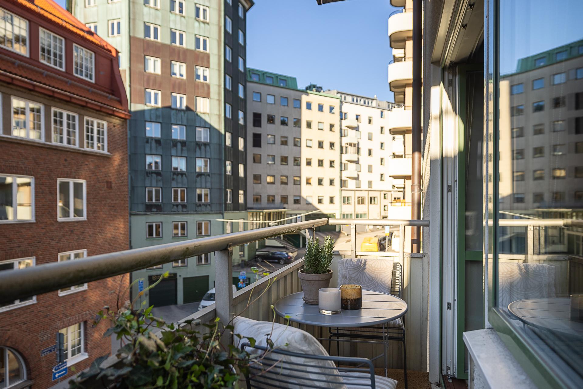 Balkongsäsongen närmar sig och en solig dag som denna börjar vårkänslorna komma
