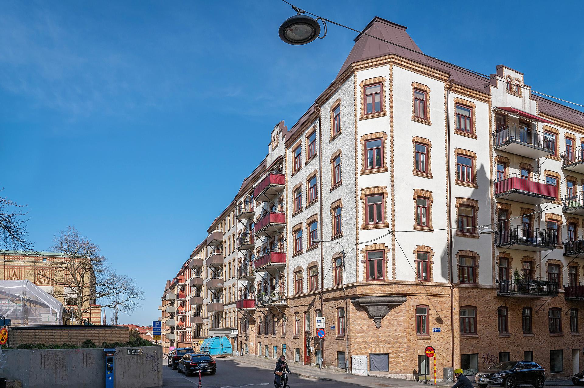 Brf Risken äger den fina hörnfastigheten anno 1900