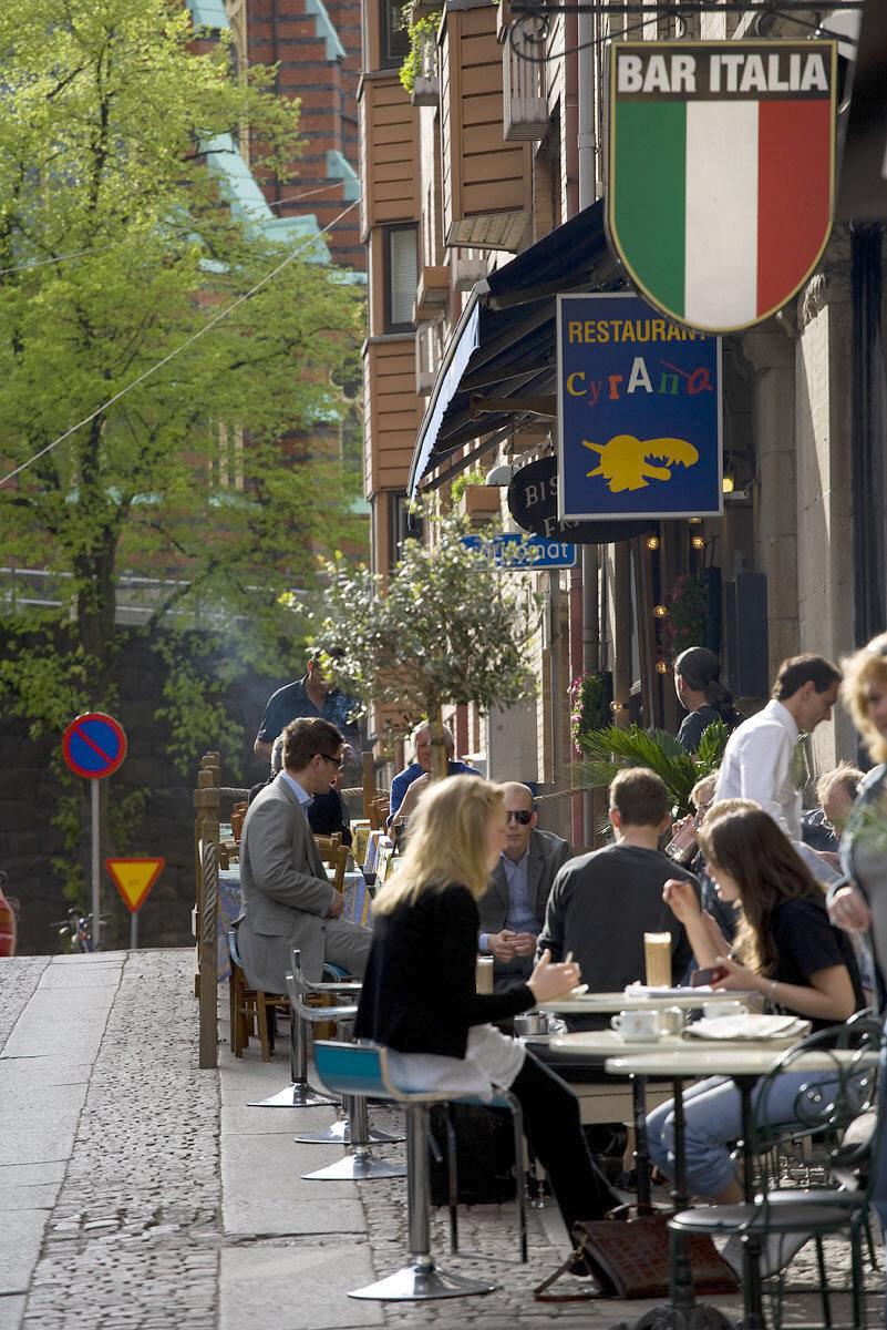 Daniello serverar utsökt italienskt kaffe året om
