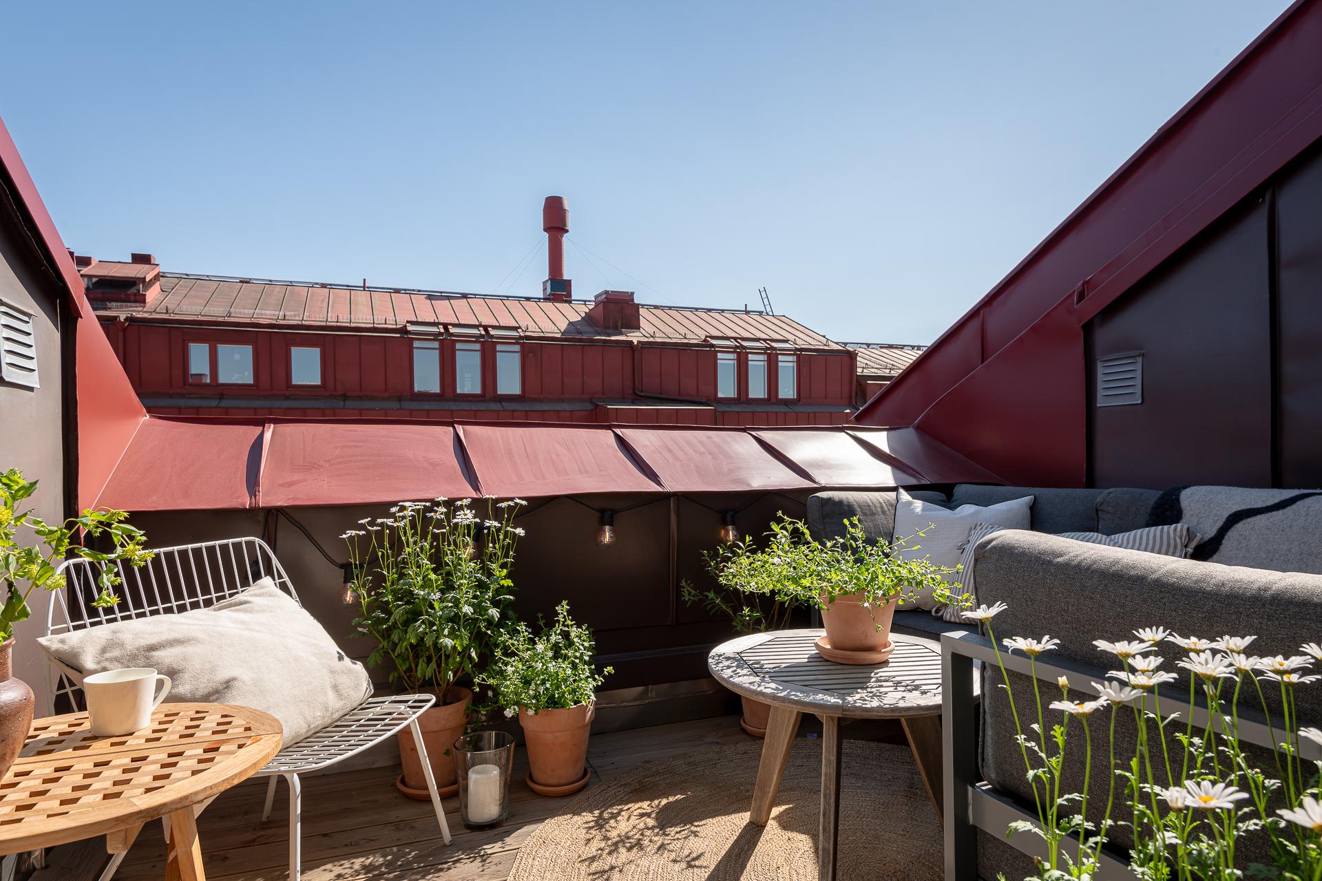 Drömlik söderterrass med sol hela dagen