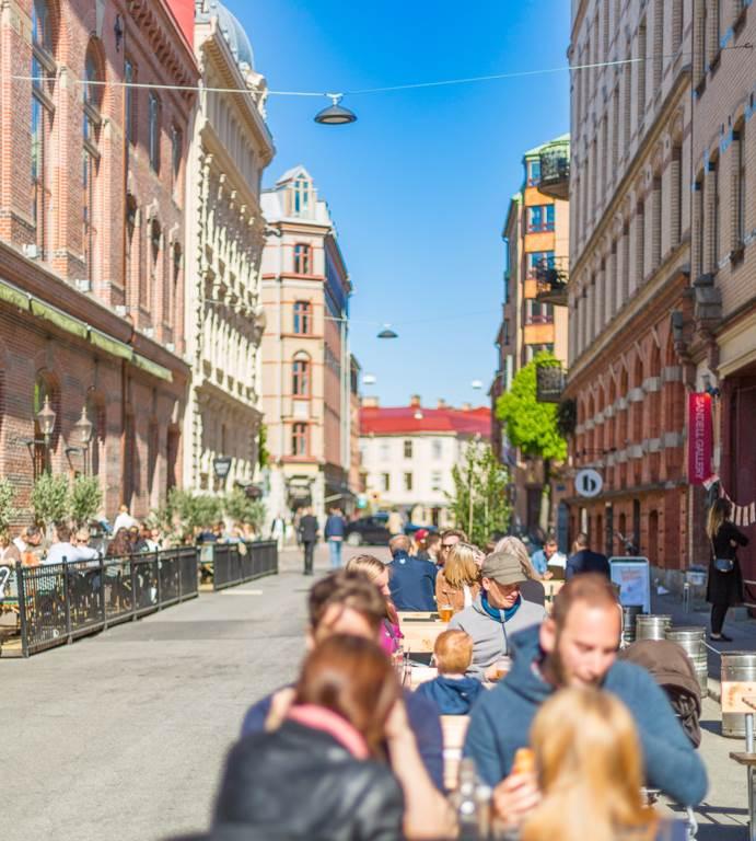 Lågupplöst Snart öppnar uteserveringarna längs Tredje Långgatan