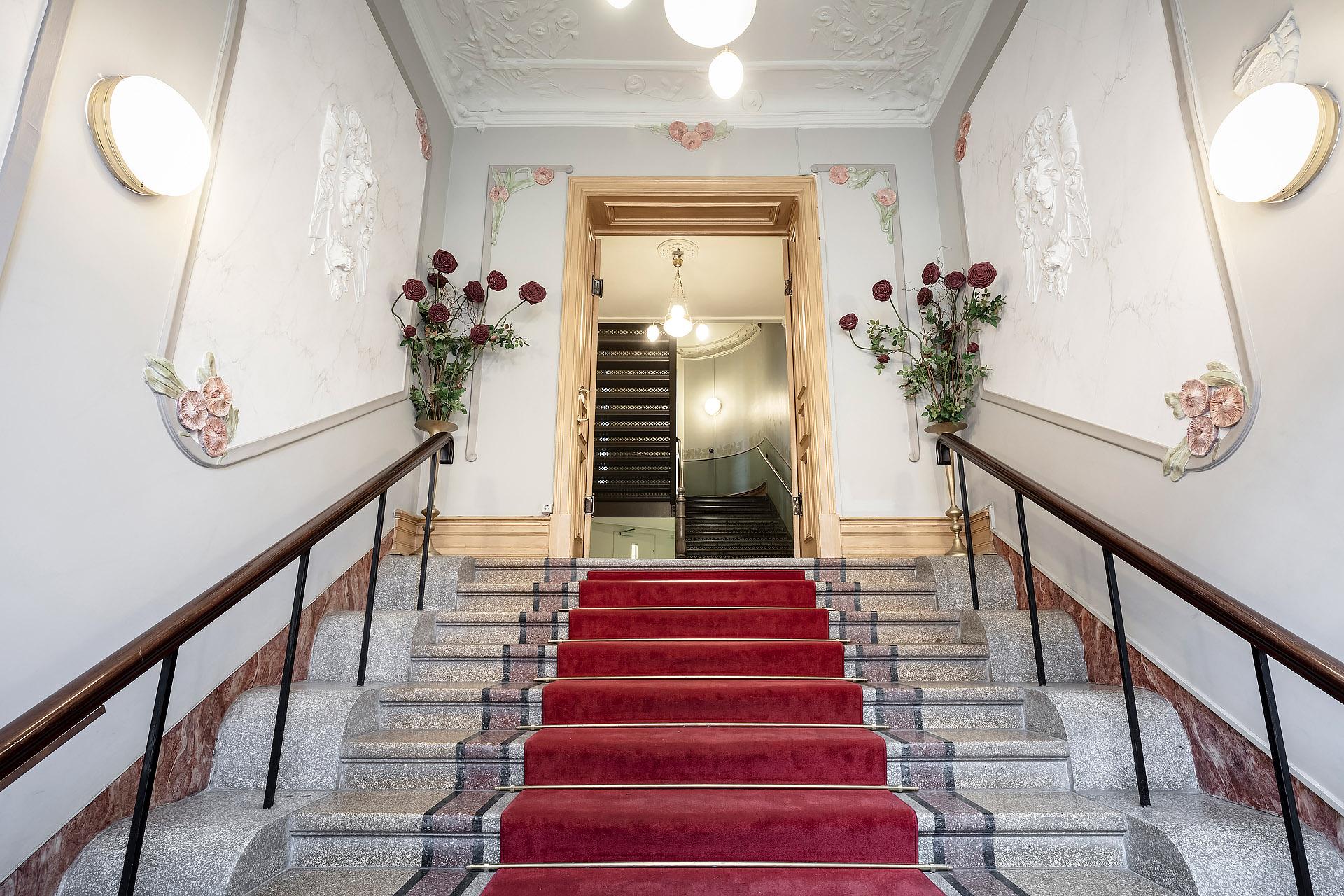 Ståtlig Entré i hus anno 1902