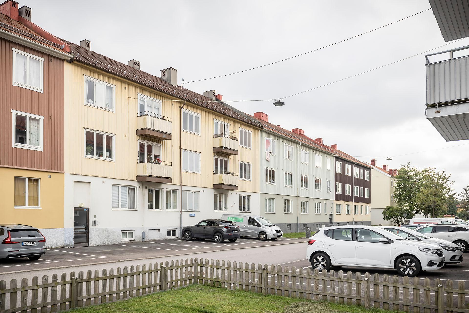 Fasaden har målats om sedan bilden togs