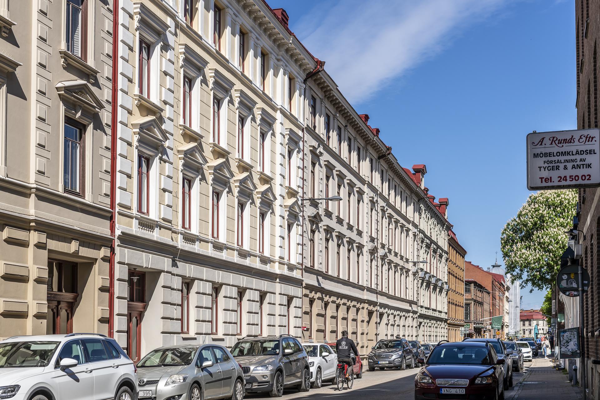 Välkommen till ett vackert hus från sent 1800-tal, mycket välskött