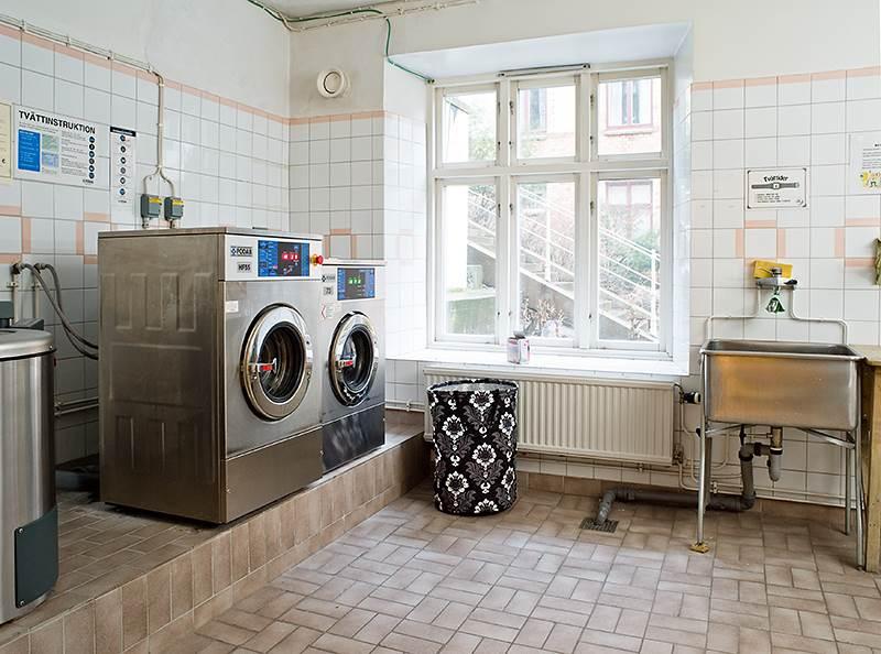 Ljus och trevligt även i tvättstugan