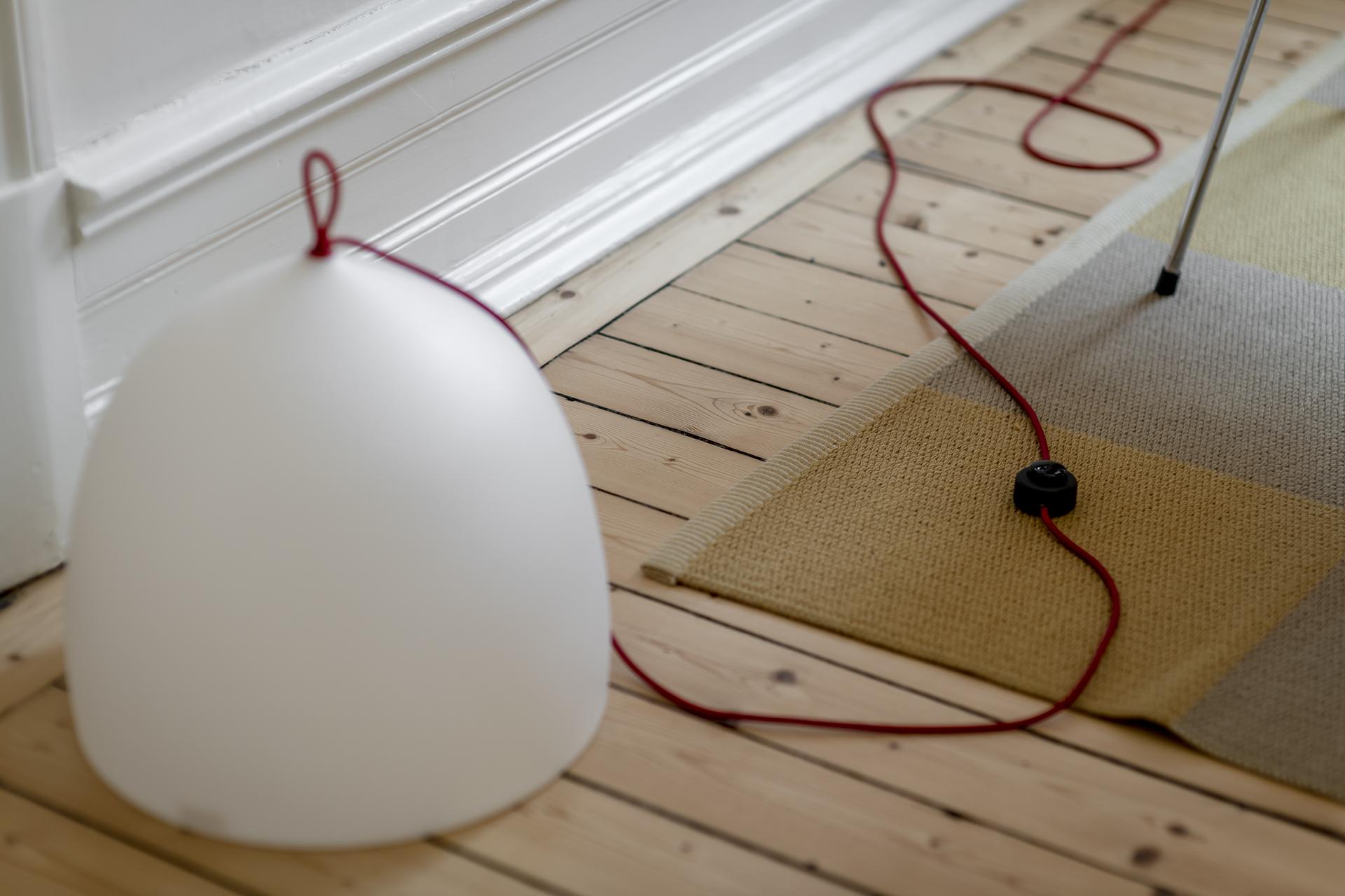 Genomgående nyslipade brädgolv i original