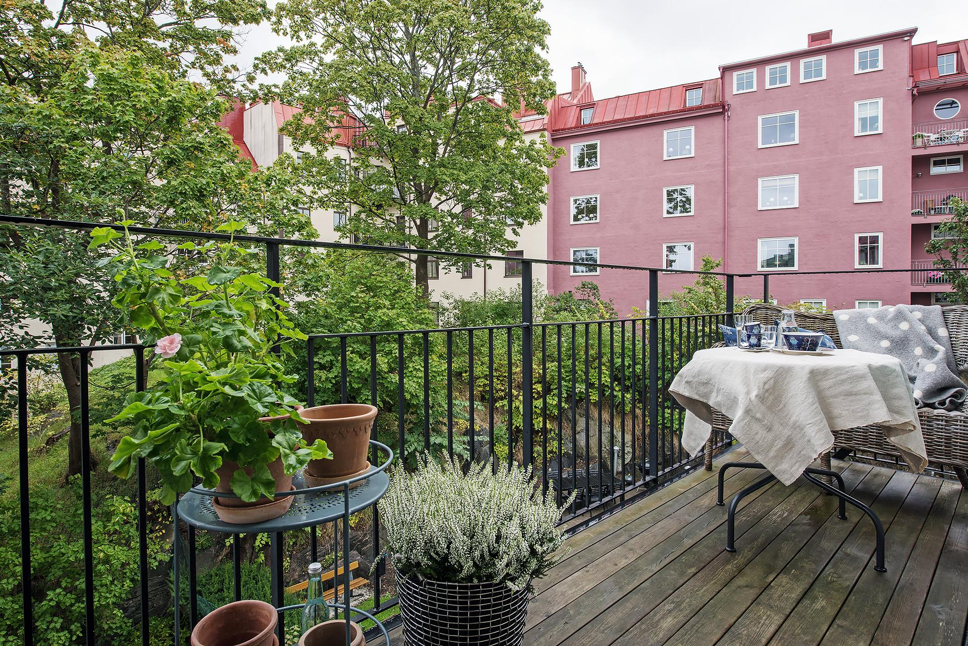En innergård du inte visste fanns - och utsikten är det inget fel på