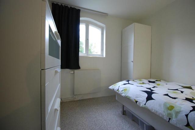 Säljarbild - sovrum källarlgh