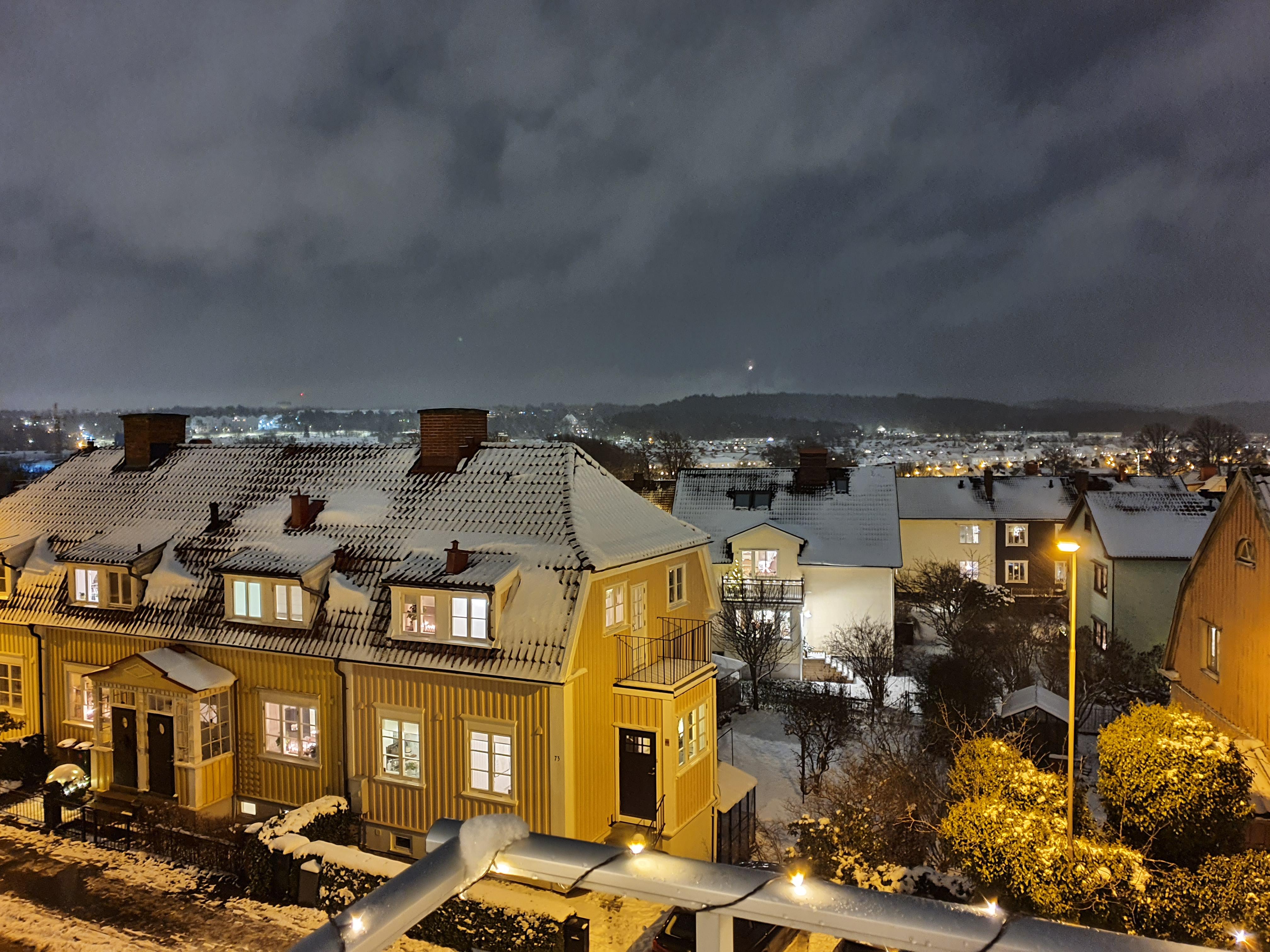 Säljarens vinterbild - Sofiagatan är lika mysig oavsett årstid