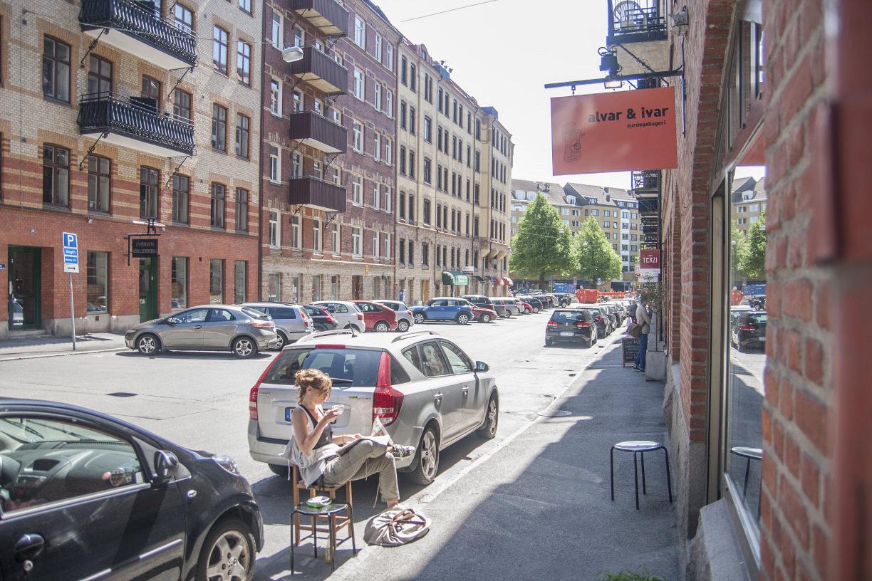 På samma gata finns ett mysigt surdegsbageri