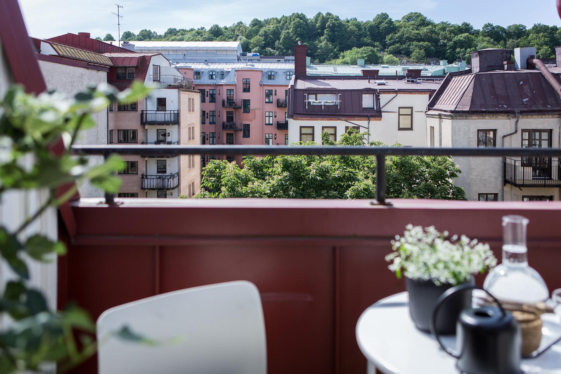 Terrass i rakt västerläge med många soltimmar