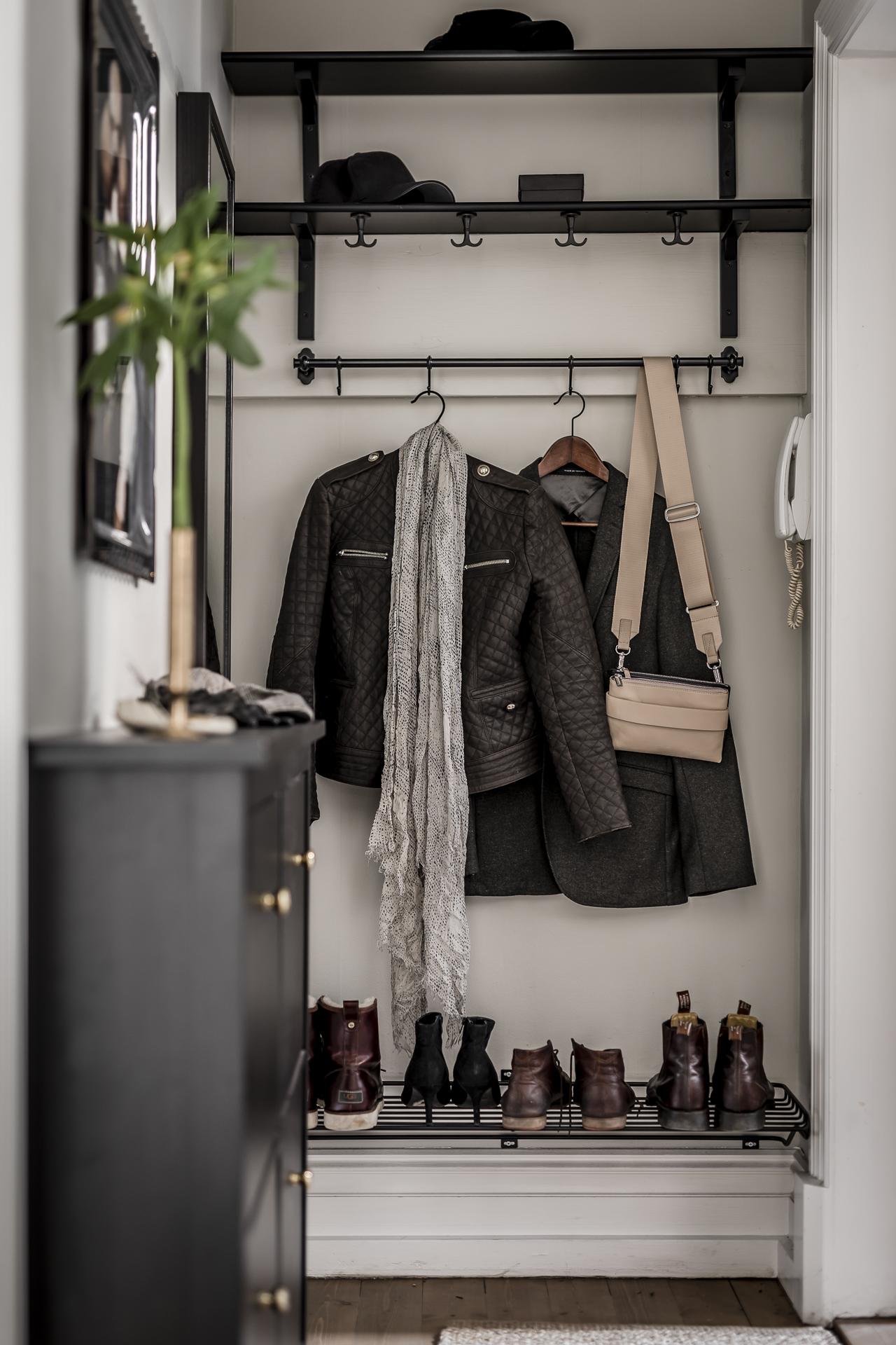 Lätt att hålla ordning i hallen - var sak har sin plats