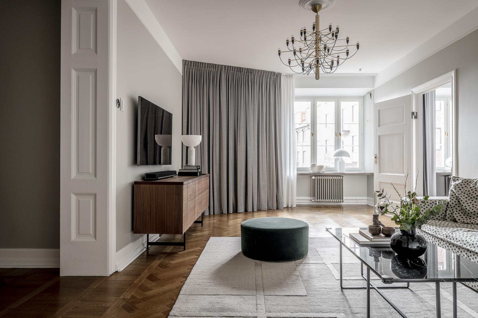 Se listverken, takhöjden, golven..