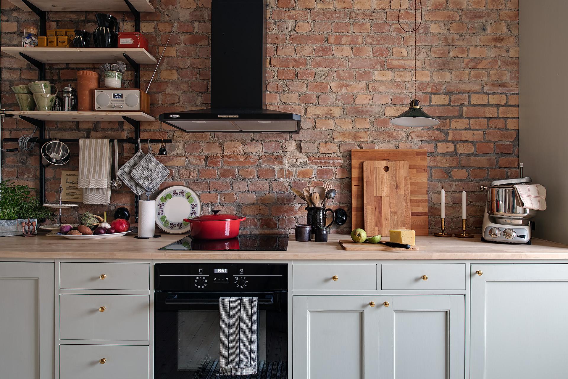 Här finns en extra halv frys.