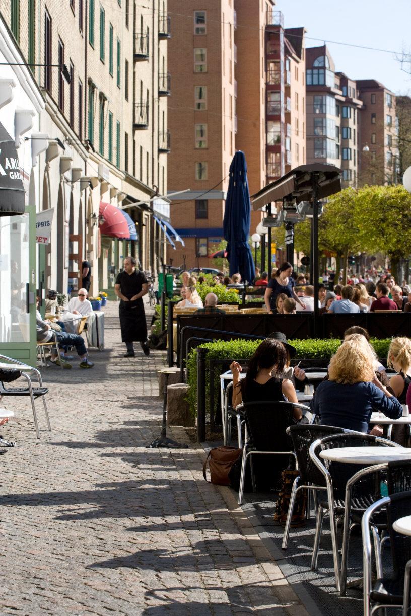 Linnégatans uteserveringar endast en gata bort