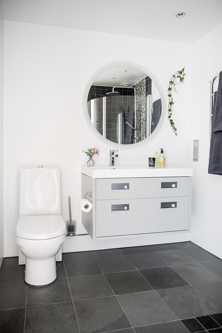 Badrum 2 är renoverat 2007