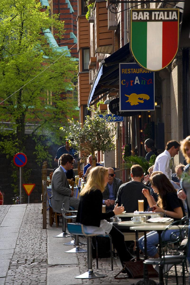 Ta kaffet på Prinsgatan ett par hundra meter bort