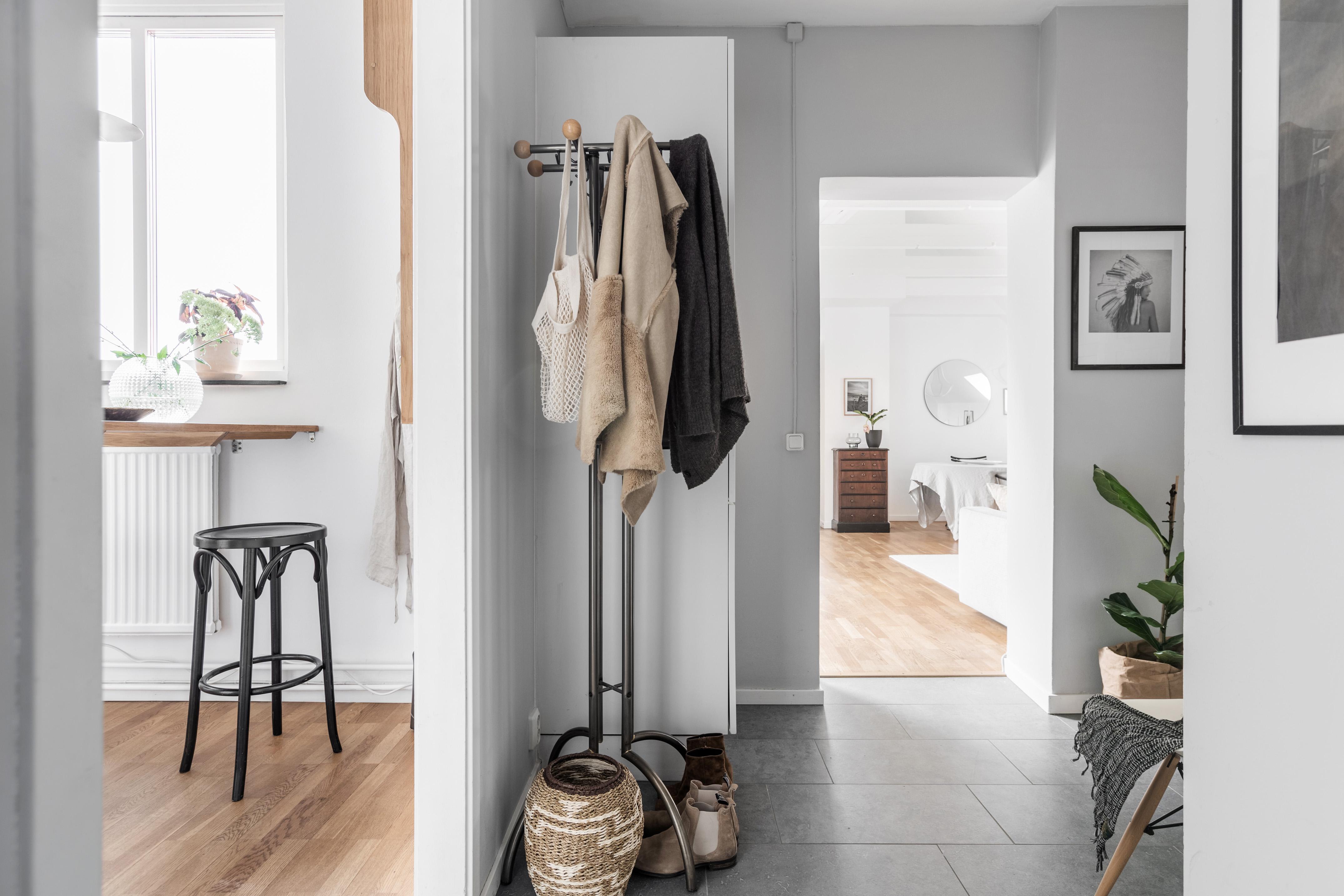 Lågupplöst Hallen sammanbinder vardagsrum, badrum och kök