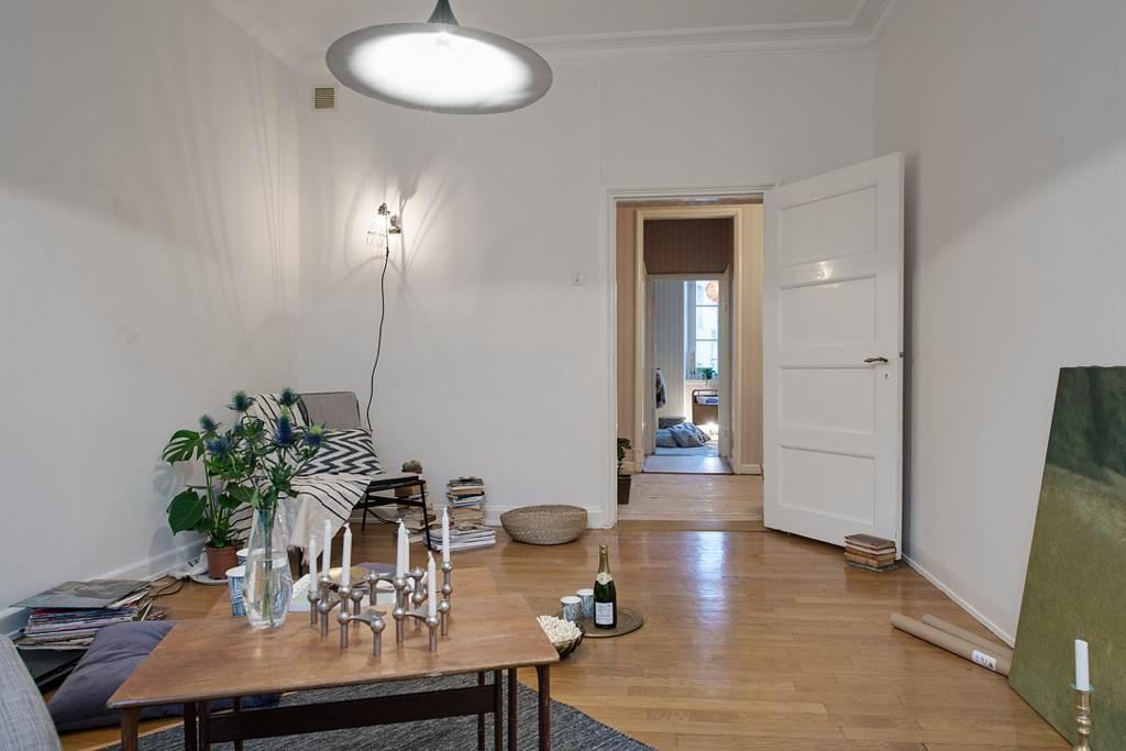 En bevarad 20-talslägenhet som söker lite kärlek