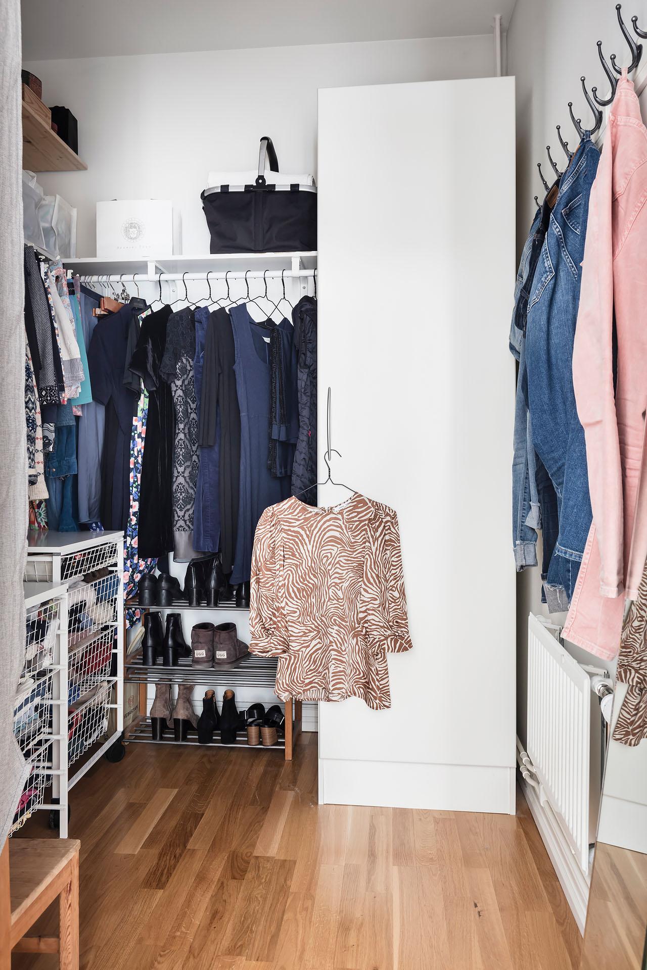 Klädkammaren rymmer allt ni behöver i klädväg både för en och två personer