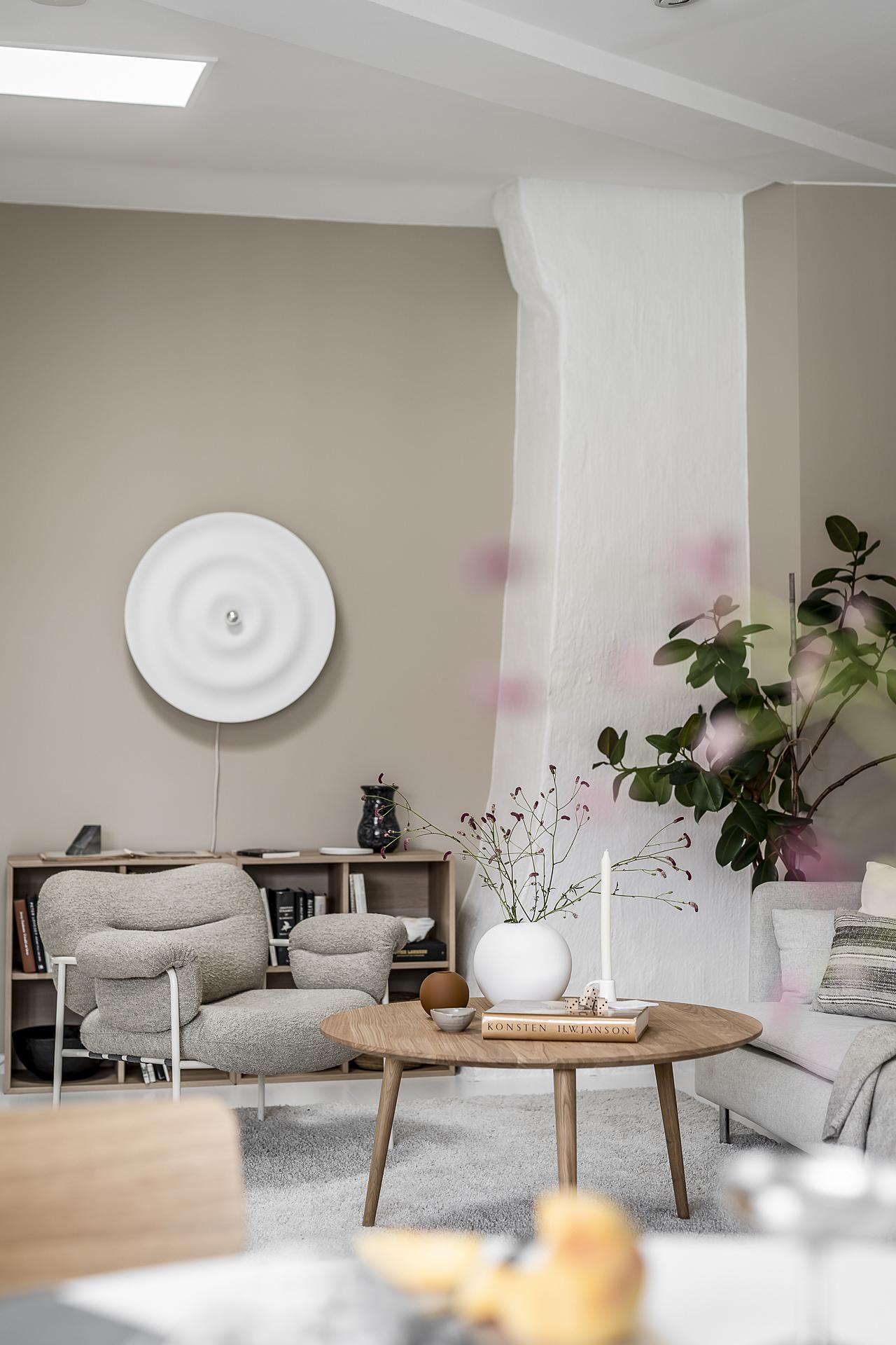 Läckra vindsattribut så som synlig murstock