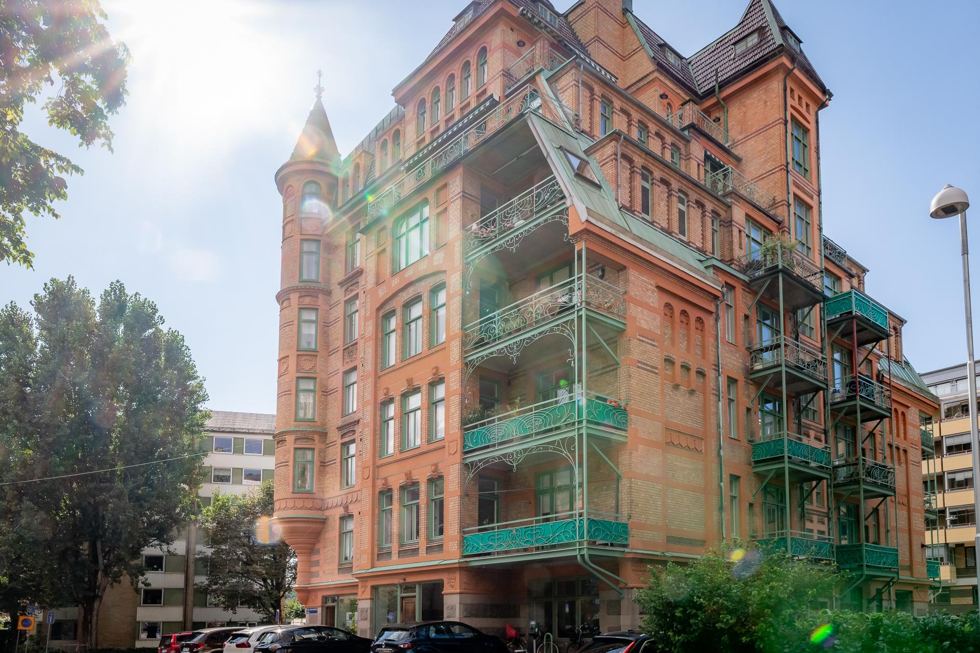 Paradvåning i klassisk Jugendstil ritad av arkitekt Louis Enders år 1902