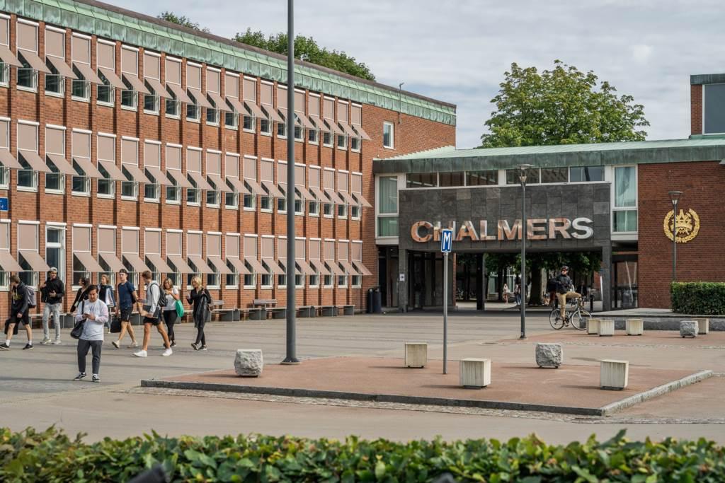 Ett stenkast bort ligger Chalmers tekniska högskola.