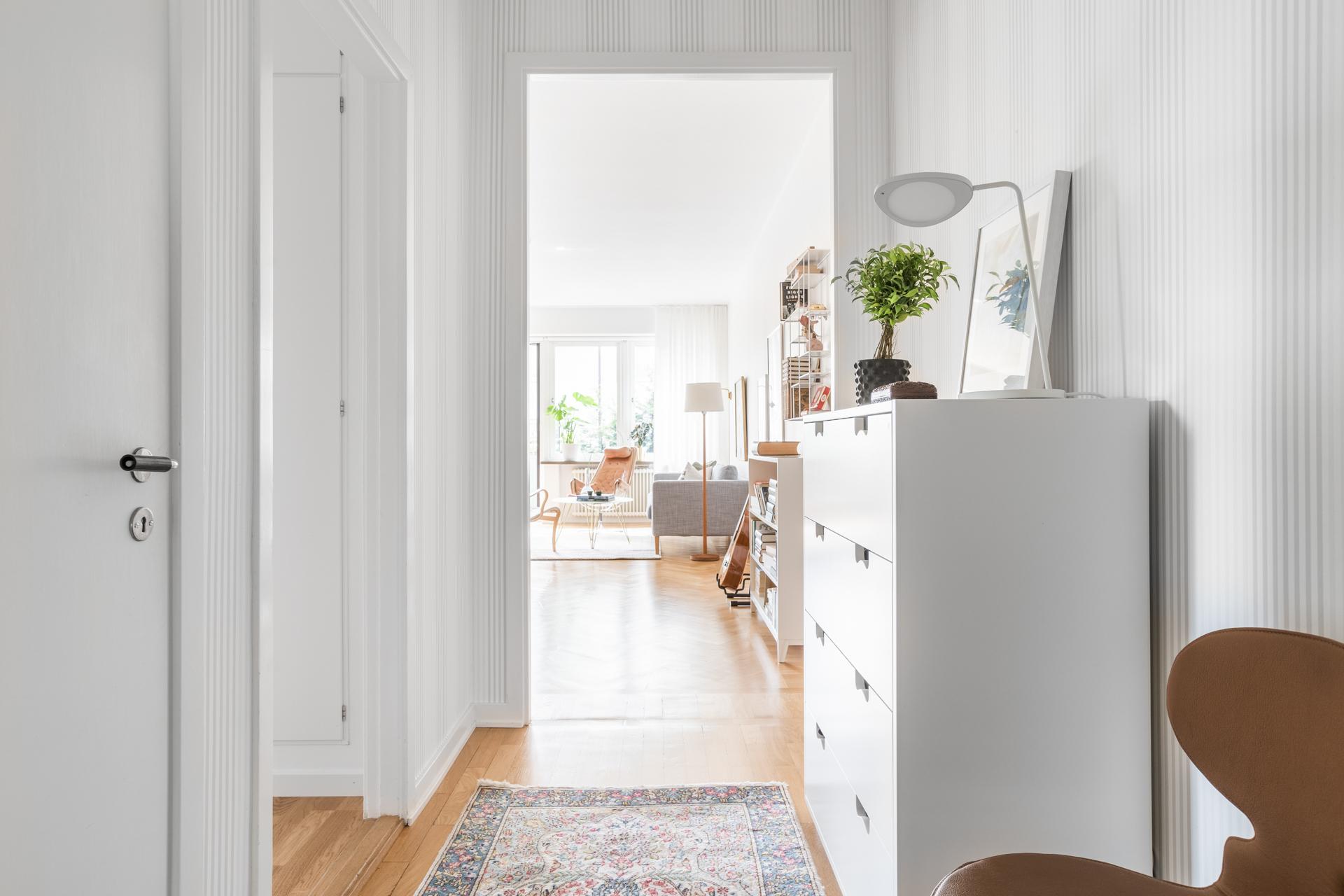 Välkomnande vy direkt i hallen