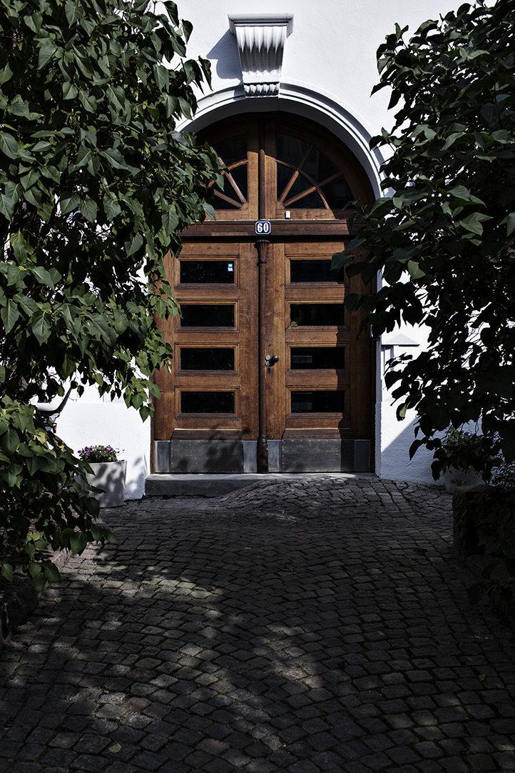 Massiv rundad port leder Dig in