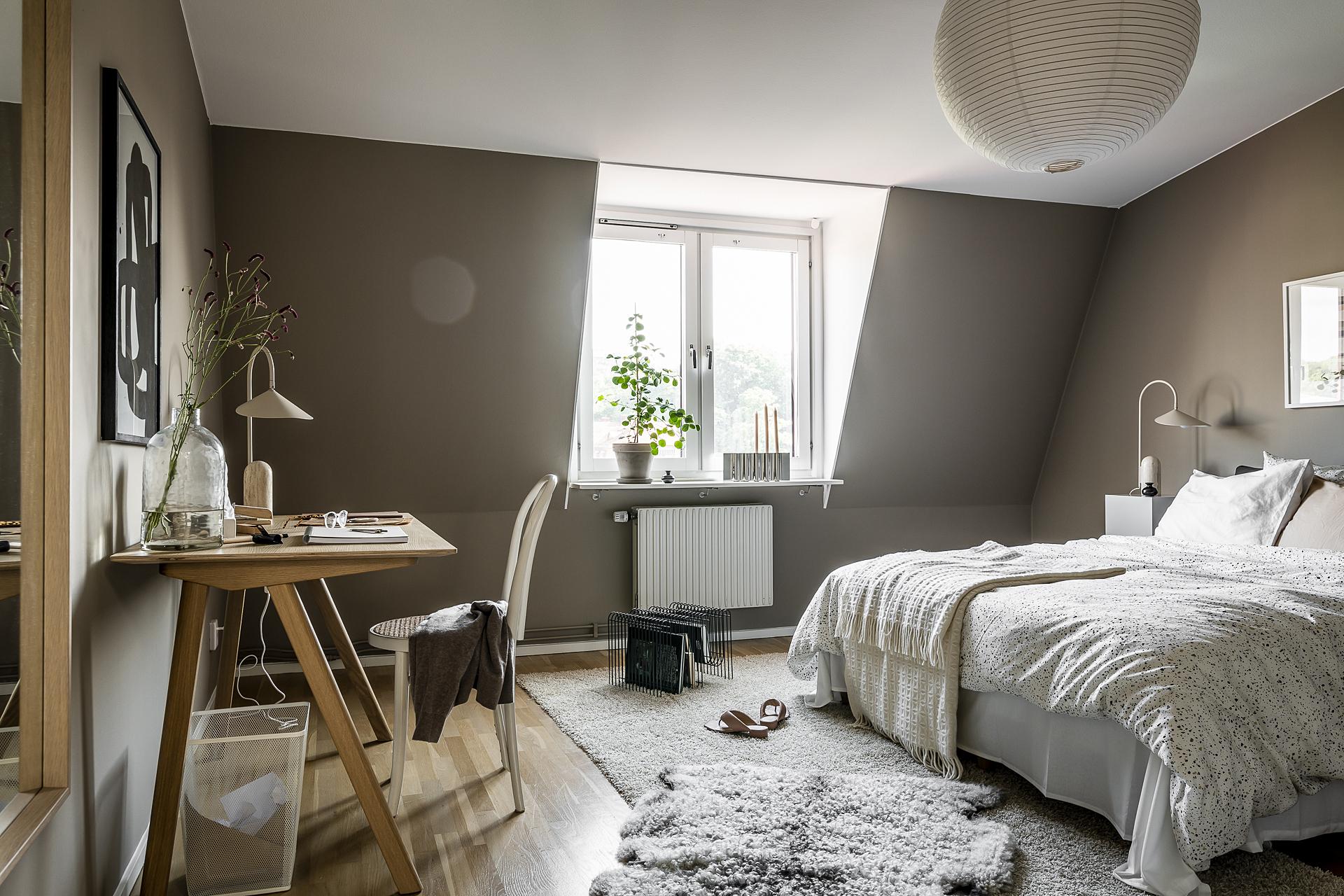 Harmoniskt nymålat sovrum i Jotund ”Marrakesh ”