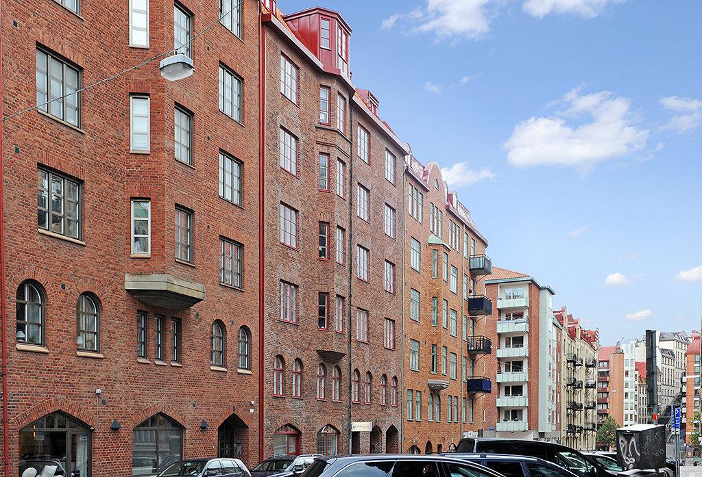 I en välhållen fastighet från 1915